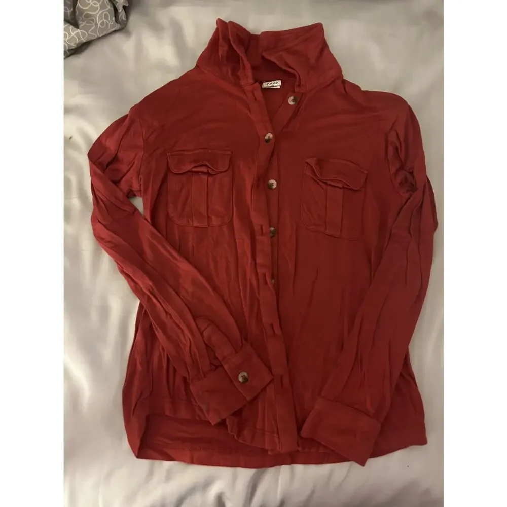 Kate Quinn Dark Red Orange Shirt size 7